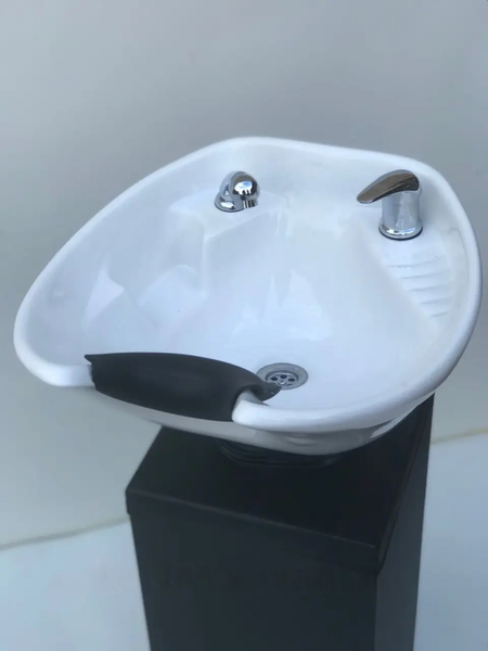 Перукарська мийка з глибокою керамічною раковиною для салону краси біла фото